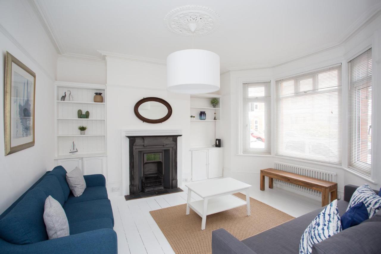Elegant York House - On A Beach Road, Sleeps 12, With Sea Views Worthing Exteriér fotografie