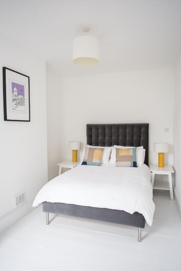 Elegant York House - On A Beach Road, Sleeps 12, With Sea Views Worthing Exteriér fotografie